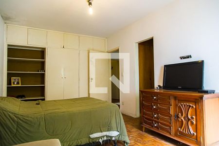 Casa à venda com 270m², 4 quartos e 7 vagas Casa à venda com 270m², 4 quartos e 7 vagasSuíte