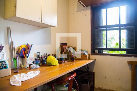 Casa à venda com 270m², 4 quartos e 7 vagas Casa à venda com 270m², 4 quartos e 7 vagasQuarto de Serviço