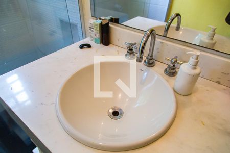 Casa à venda com 270m², 4 quartos e 7 vagas Casa à venda com 270m², 4 quartos e 7 vagasBanheiro da Suíte - Detalhe