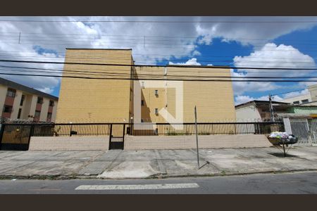 Apartamento à venda com 60m², 2 quartos e 1 vaga Apartamento à venda com 60m², 2 quartos e 1 vagaFachada