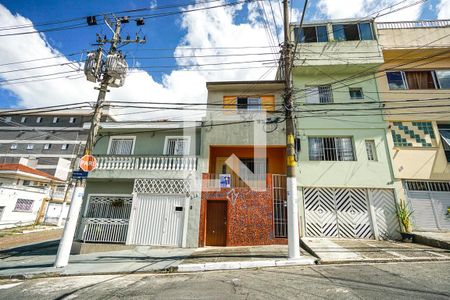 Casa para alugar com 140m², 2 quartos e sem vaga Casa para alugar com 140m², 2 quartos e sem vagaFachada
