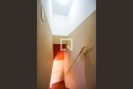 Casa para alugar com 140m², 2 quartos e sem vaga Casa para alugar com 140m², 2 quartos e sem vagaHall da escada
