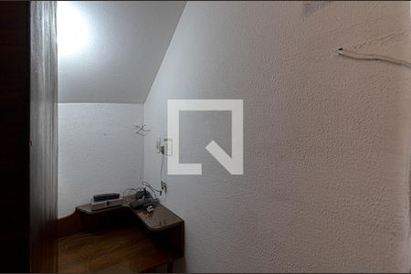 espaço em embaixo da escada de casa à venda com 3 quartos, 120m² em Cambuci, São Paulo