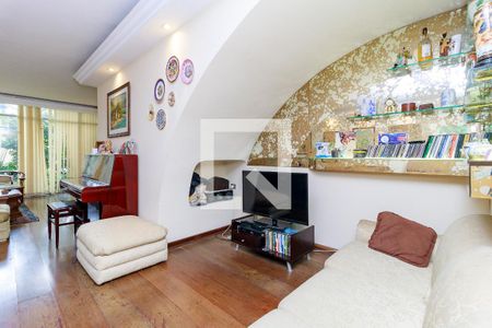 Sala de casa à venda com 3 quartos, 500m² em Granja Julieta, São Paulo