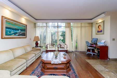 Sala de casa para alugar com 3 quartos, 500m² em Granja Julieta, São Paulo