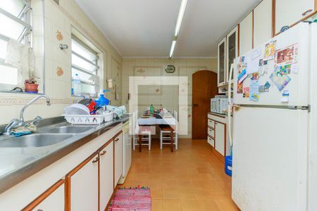 Casa à venda com 500m², 3 quartos e 4 vagas Casa à venda com 500m², 3 quartos e 4 vagasCozinha