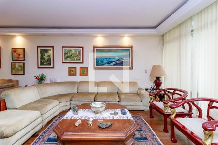 Sala de casa à venda com 3 quartos, 500m² em Granja Julieta, São Paulo