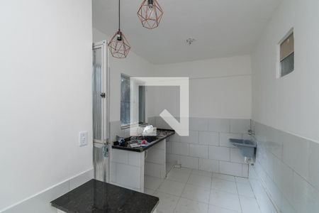Cozinha de kitnet/studio à venda com 1 quarto, 25m² em Parada de Lucas, Rio de Janeiro