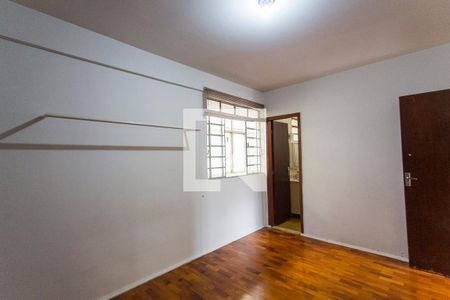 Suite de apartamento para alugar com 3 quartos, 130m² em Lidice, Uberlândia
