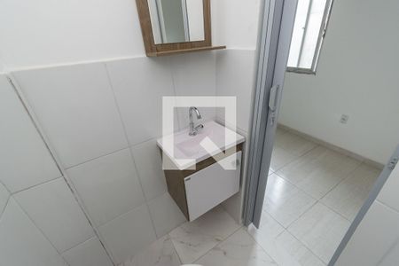 Banheiro de kitnet/studio à venda com 1 quarto, 25m² em Parada de Lucas, Rio de Janeiro