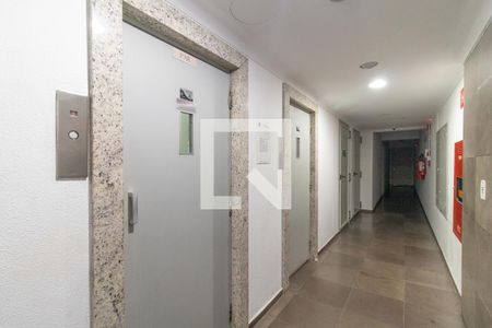 Apartamento à venda com 55m², 1 quarto e sem vagaElevador