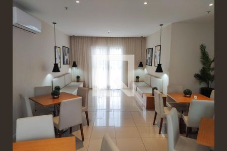 Apartamento para alugar com 48m², 2 quartos e 1 vaga Apartamento para alugar com 48m², 2 quartos e 1 vagaÁrea comum - Salão de festas
