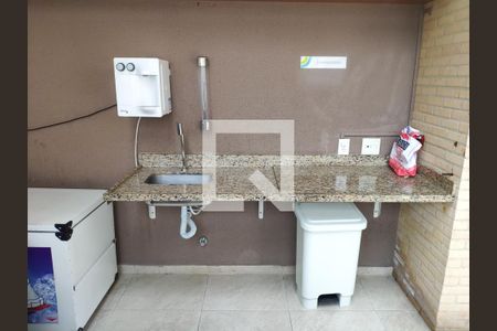 Apartamento para alugar com 48m², 2 quartos e 1 vaga Apartamento para alugar com 48m², 2 quartos e 1 vagaÁrea comum - Churrasqueira