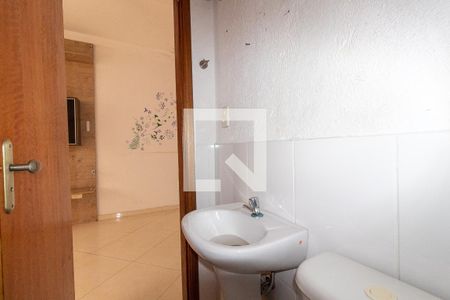 Casa de condomínio para alugar com 64m², 2 quartos e 1 vagaLavabo