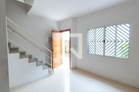 Sala de casa de condomínio à venda com 2 quartos, 64m² em Vila Sílvia, São Paulo