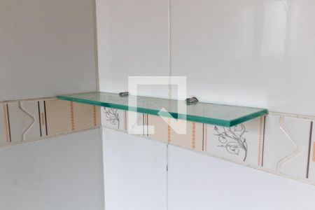 Casa de condomínio para alugar com 64m², 2 quartos e 1 vagaDetalhe do banheiro