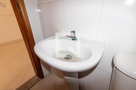 Casa de condomínio para alugar com 64m², 2 quartos e 1 vagaLavabo