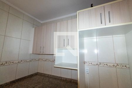 Casa de condomínio para alugar com 64m², 2 quartos e 1 vagaCozinha - Armários