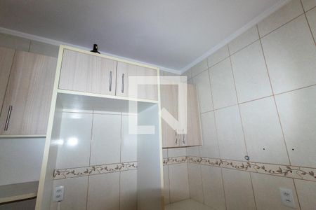 Casa de condomínio para alugar com 64m², 2 quartos e 1 vagaCozinha - Armários