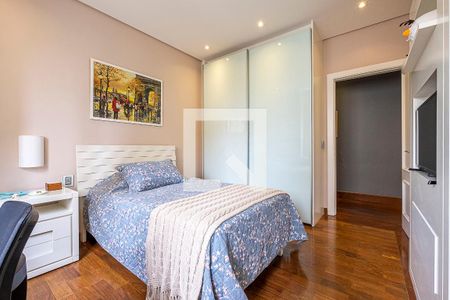 Apartamento à venda com 264m², 4 quartos e 5 vagasSuíte 2