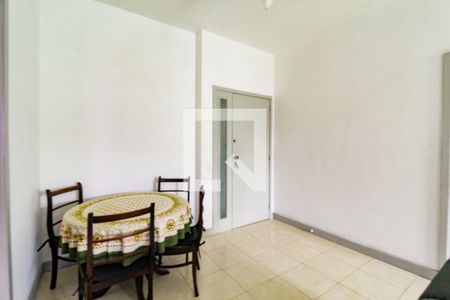 Sala de apartamento para alugar com 1 quarto, 57m² em Barra da Tijuca, Rio de Janeiro