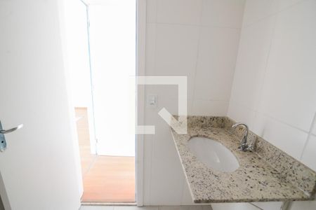 Apartamento à venda com 70m², 2 quartos e 1 vaga Apartamento à venda com 70m², 2 quartos e 1 vagaBanheiro da Suíte