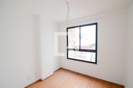 Quarto de apartamento à venda com 2 quartos, 70m² em Grajaú, Rio de Janeiro