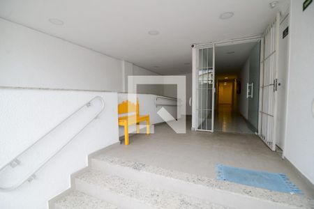 Apartamento à venda com 70m², 2 quartos e 1 vaga Apartamento à venda com 70m², 2 quartos e 1 vagaHall