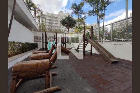 Apartamento para alugar com 103m², 2 quartos e 1 vagaÁrea comum - playground 