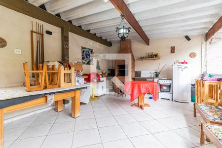 Casa à venda com 156m², 3 quartos e 2 vagas Casa à venda com 156m², 3 quartos e 2 vagasVaranda 2 - Churrasqueira