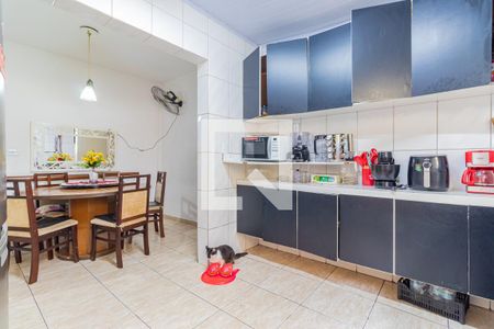 Casa à venda com 156m², 3 quartos e 2 vagas Casa à venda com 156m², 3 quartos e 2 vagasCozinha