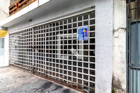 Casa à venda com 156m², 3 quartos e 2 vagas Casa à venda com 156m², 3 quartos e 2 vagasFachada
