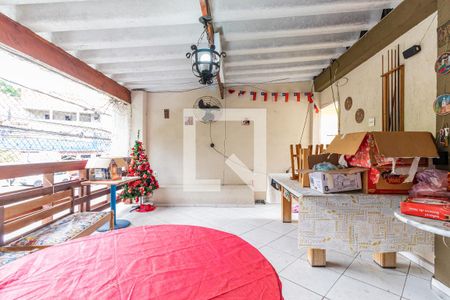 Casa à venda com 156m², 3 quartos e 2 vagas Casa à venda com 156m², 3 quartos e 2 vagasVaranda 2 - Churrasqueira