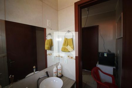 Casa à venda com 62m², 2 quartos e 1 vagaBanheiro