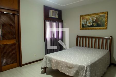 Casa à venda com 648m², 3 quartos e 8 vagasSuíte 1