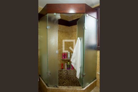 Casa à venda com 648m², 3 quartos e 8 vagasBanheiro da Suíte 3