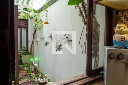 Casa à venda com 648m², 3 quartos e 8 vagasVista da Cozinha - Jardim de Inverno