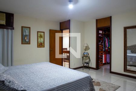 Casa à venda com 648m², 3 quartos e 8 vagasSuíte 2