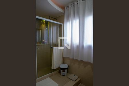 Casa à venda com 648m², 3 quartos e 8 vagasBanheiro da Suíte 2