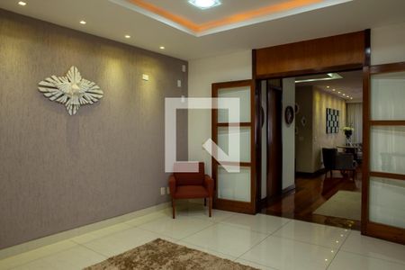 Casa à venda com 648m², 3 quartos e 8 vagasSala 2