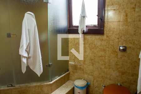 Casa à venda com 648m², 3 quartos e 8 vagasBanheiro da Suíte 3