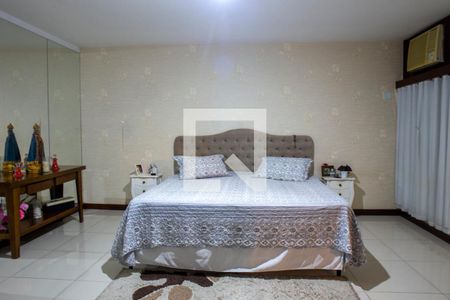 Casa à venda com 648m², 3 quartos e 8 vagasSuíte 2