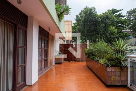 Casa à venda com 648m², 3 quartos e 8 vagasVaranda da Sala