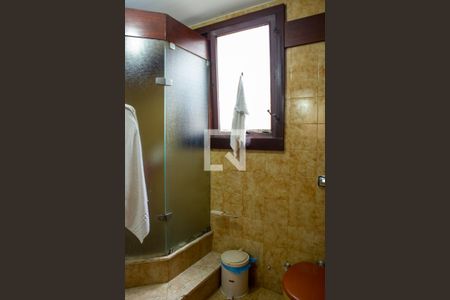 Casa à venda com 648m², 3 quartos e 8 vagasBanheiro da Suíte 3