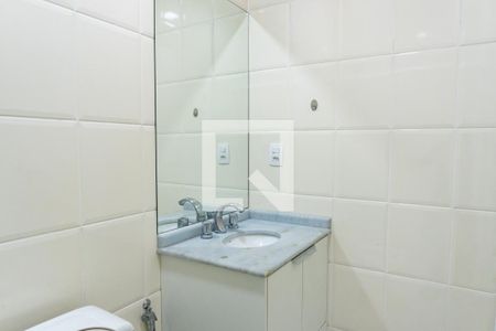 Casa de condomínio à venda com 106m², 3 quartos e 2 vagas Casa de condomínio à venda com 106m², 3 quartos e 2 vagasBanheiro Social