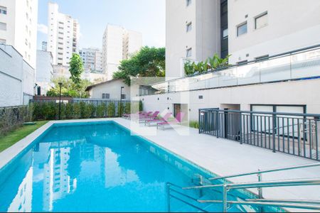Apartamento para alugar com 266m², 3 quartos e 3 vagas Apartamento para alugar com 266m², 3 quartos e 3 vagasÁrea comum - Piscina