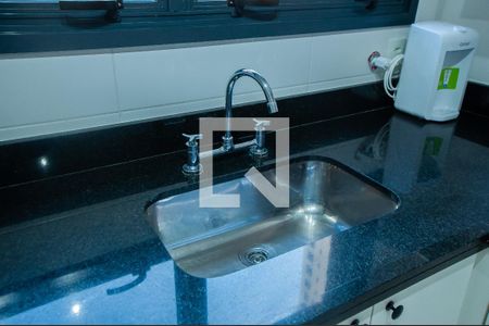 Apartamento para alugar com 266m², 3 quartos e 3 vagas Apartamento para alugar com 266m², 3 quartos e 3 vagasCozinha