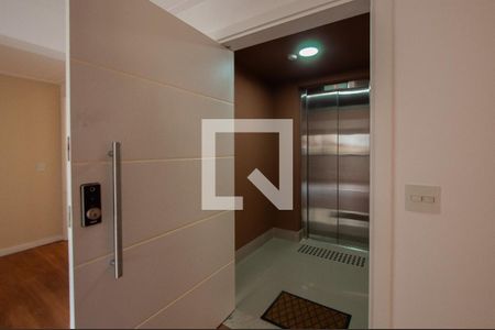 Apartamento para alugar com 266m², 3 quartos e 3 vagas Apartamento para alugar com 266m², 3 quartos e 3 vagasHall de entrada privativo