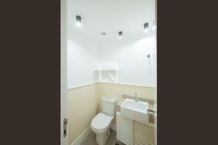 Apartamento para alugar com 266m², 3 quartos e 3 vagas Apartamento para alugar com 266m², 3 quartos e 3 vagasLavabo