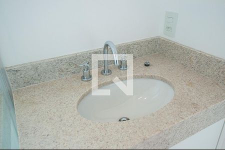 Apartamento para alugar com 266m², 3 quartos e 3 vagas Apartamento para alugar com 266m², 3 quartos e 3 vagasBanheiro da Suíte 1